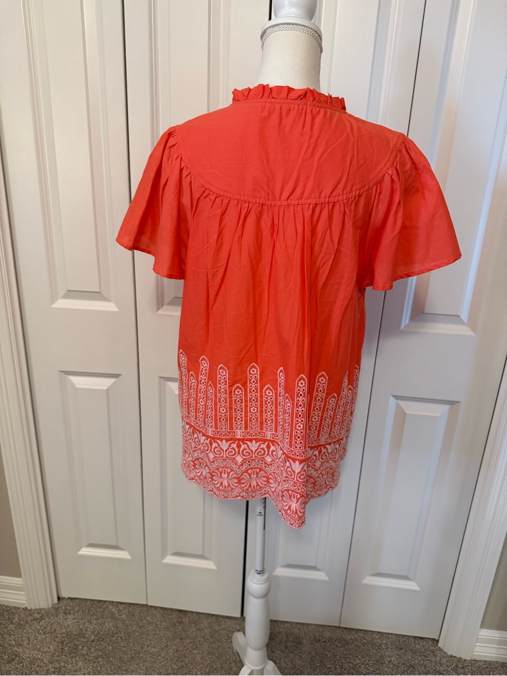 Gaudie Ruffle Tie Front Embroidery Scalloped Short Sleeve Top Size Large EUC - Picture 11 of 16